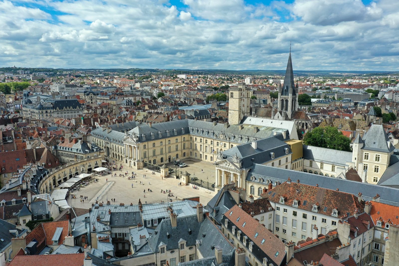 Palais des Ducs de Bourgogne à Dijon, à 30 min du Château de Musigny